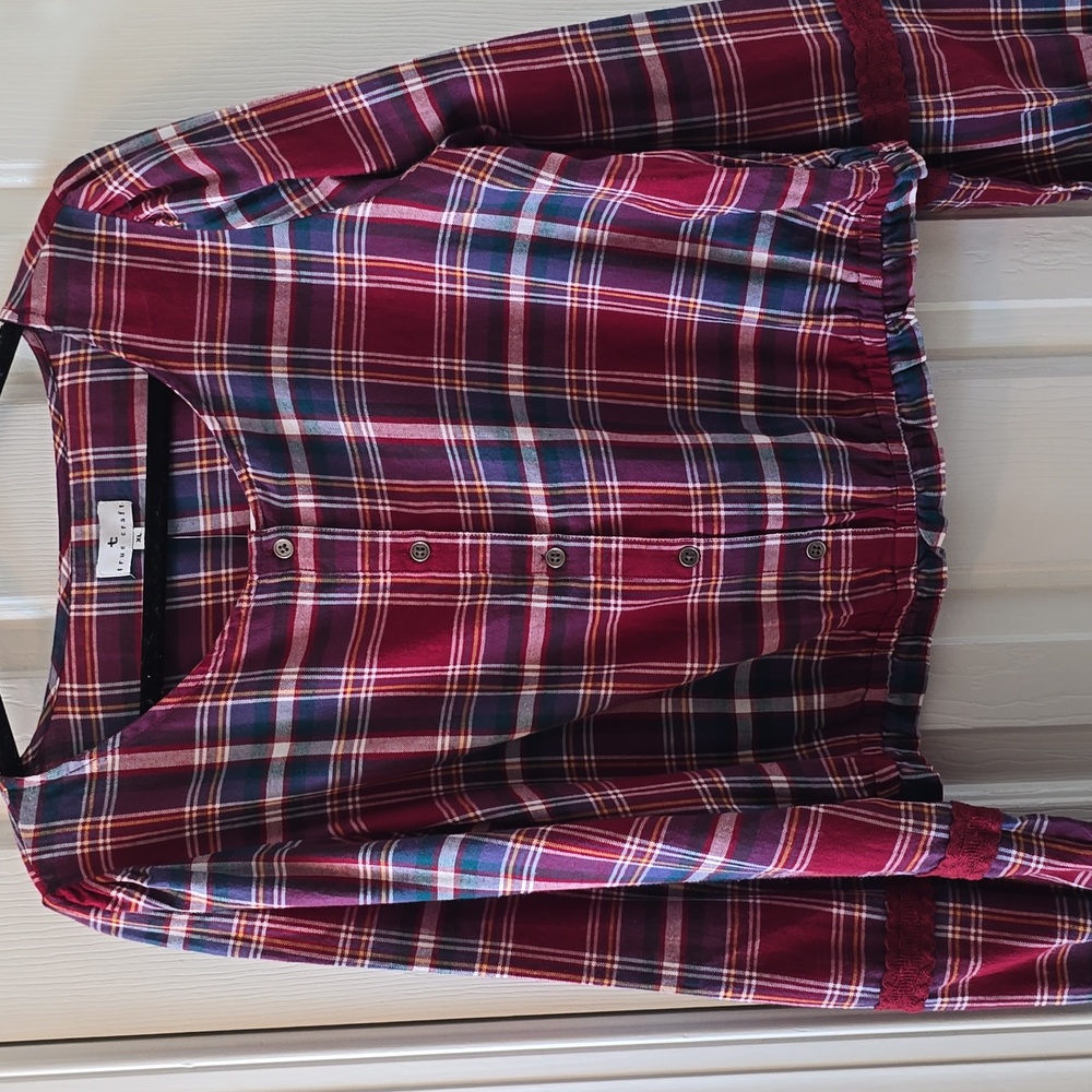 TRUE CRAFT BRAND WOMEN'S JUNIOR SIZE LONG SLEEVES RED PLAID COTTON TOP SIZE XL